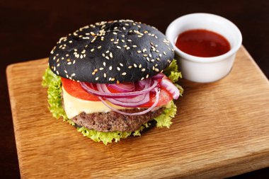 tahtada siyah burger