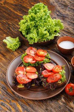 tost taze domates ile