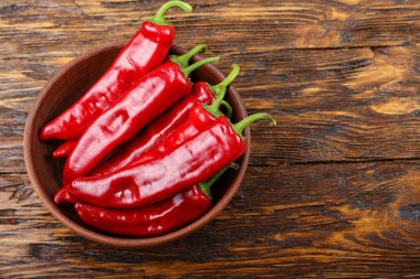 bir tabak içinde Chili biber