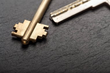 Siyah bir arka plan üzerinde tuşları