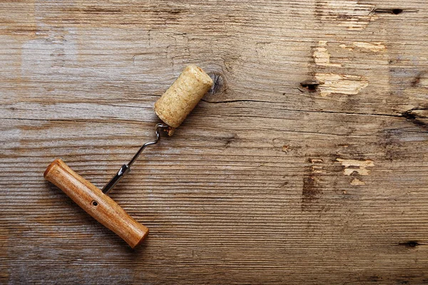 Sacacorchos con tapón de vino — Foto de Stock