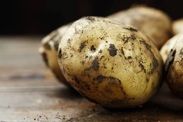 Młode ziemniaki umyte — Zdjęcie stockowe