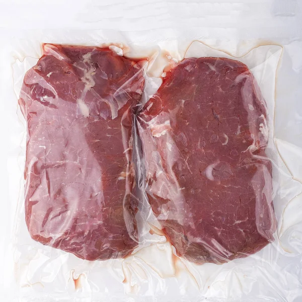 Syrové maso v vakuové balení — Stock fotografie