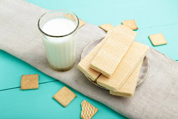 Süt ile gofret. Üstten Görünüm