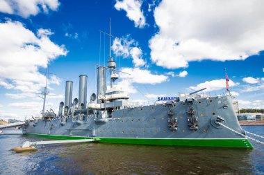 kruvazör Aurora Neva Nehri üzerinde