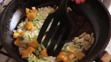 Sebze ile kızarmış fasulye