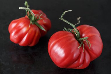 Organik olgun domates