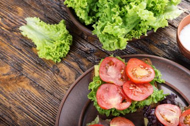 tost taze domates ile