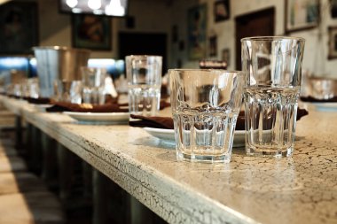 Lokantada masa hazır.