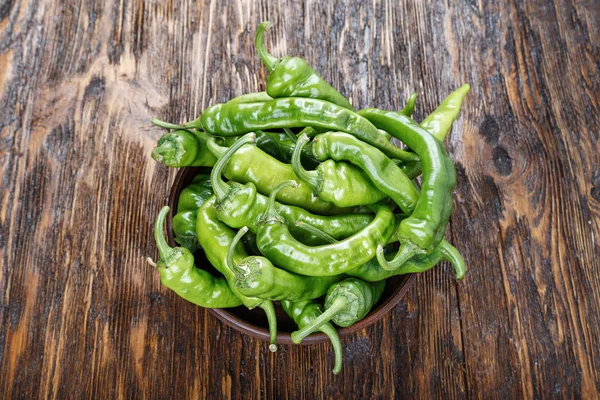 Hot green peppers — Stock Photo, Image