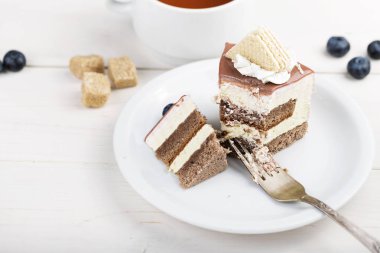 Pasta pasta yemeye başladı