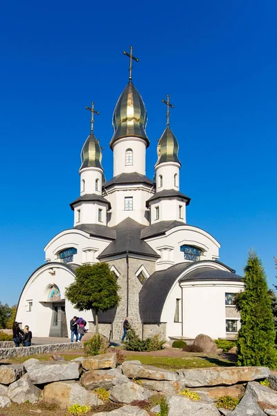 Chiesa nel villaggio di Buki Ucraina — Foto Stock