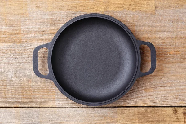 Yukarıdaki boş kızartma tavası görünümü