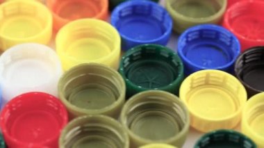 çok renkli plastik kapak caps