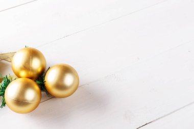 Oyuncaklar ile Noel çelenk