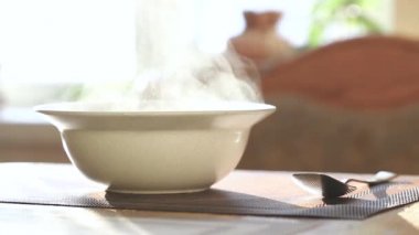 Buhar plaka üzerinde yükselir