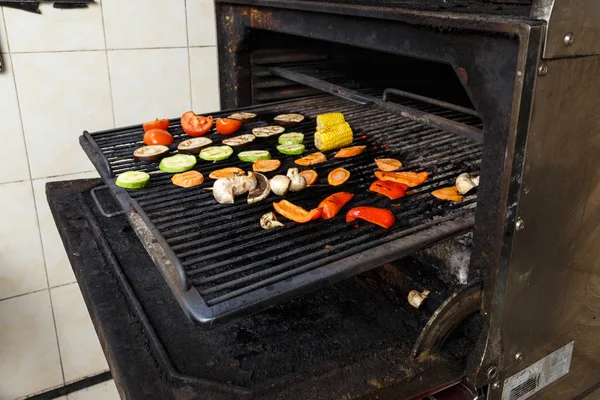 Pokrojone warzywa z grilla — Zdjęcie stockowe