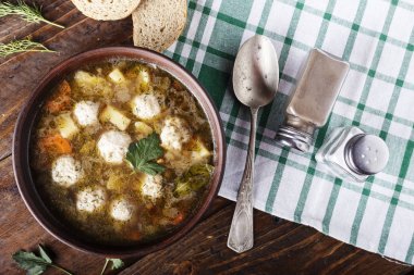 Rustik köfte çorbası