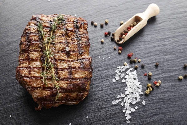 Carne de mármol de filete cocido — Foto de Stock