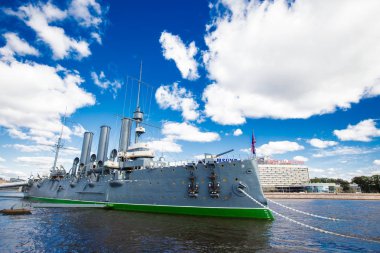 kruvazör Aurora Neva Nehri üzerinde