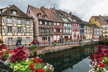 Nehir Lauch, Colmar, Fransa boyunca evleri