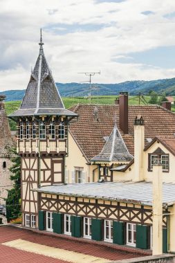 ahşap kule Domaine TrImBaCh