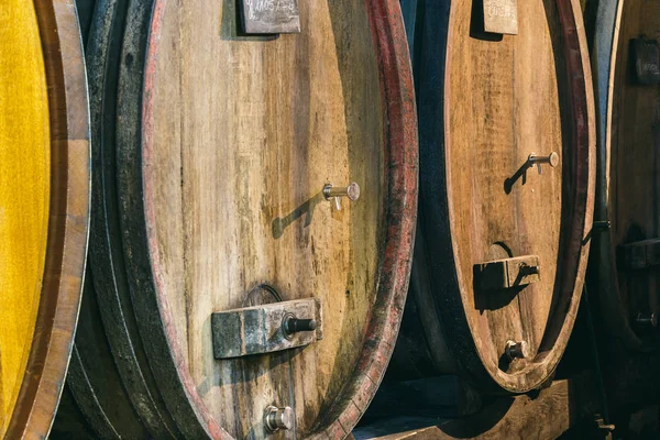 Barrels of wine in the cellar — Stock Photo, Image