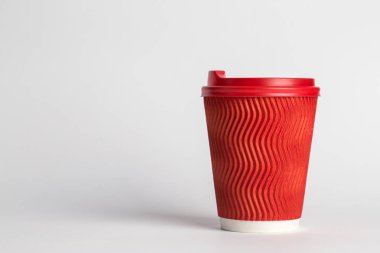 kahve, kırmızı cam