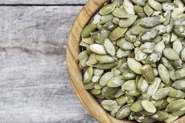 çiğ kabak çekirdeği