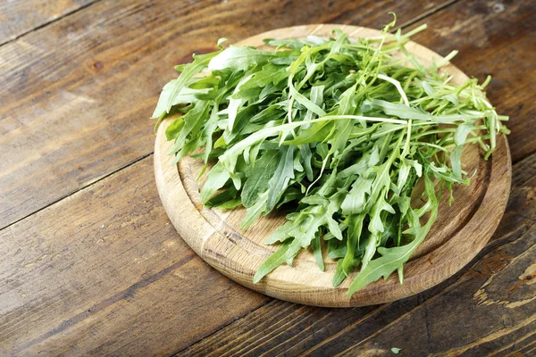 Blätter von Rucola-Salat — Stockfoto
