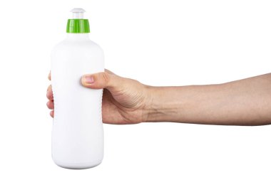 Kadın el deterjanıyla.