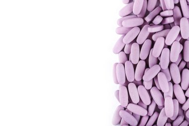 Beyaz arka planda haplar. 