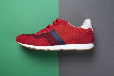 Yeni erkek ayakkabısı.