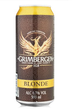 Alüminyum kutu beyaz arka planda Grimbergen sarışın birası. F