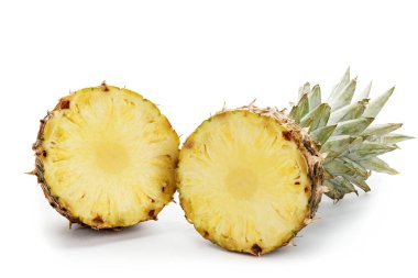  izole doğranmış ananas