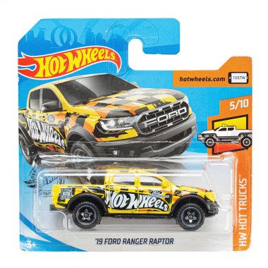 Ukrayna, Kiev - Mart 02. 2020: Ford Ranger Raptor arabası. Ateşli Tekerlekler. Çocuk oyuncakları. Makineler. Kırpma Yolu ile Alan.