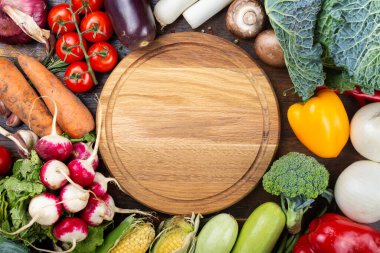 Sağlıklı yemek geçmişi. Sağlıklı gıda kavramı, taze sebzeler. Vegan ya da diyet gıda konsepti. Boş metin alanı olan arkaplan düzeni.