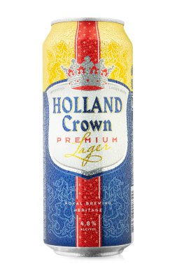 Ukrayna, Kyiv - 17 Şubat. 2020: Privatbrauerei Fritz Egger GmbH & Co KG tarafından üretilen beyaz arka planda Hollanda Crown Premium Lager bira kutusu. Su damlaları. Dosya kırpma yolu içeriyor.