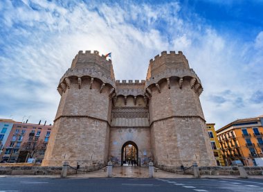 Torres de Serrano, antik ortaçağ Hıristiyanları Valencia, İspanya Valensiyen gotik tarzda inşa edilmiş.