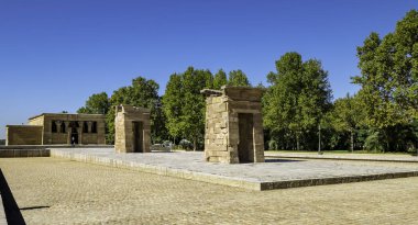 Antik Mısır Debot Tapınağı, Madrid, İspanya 'nın en önemli gezici anıtlarından biri..