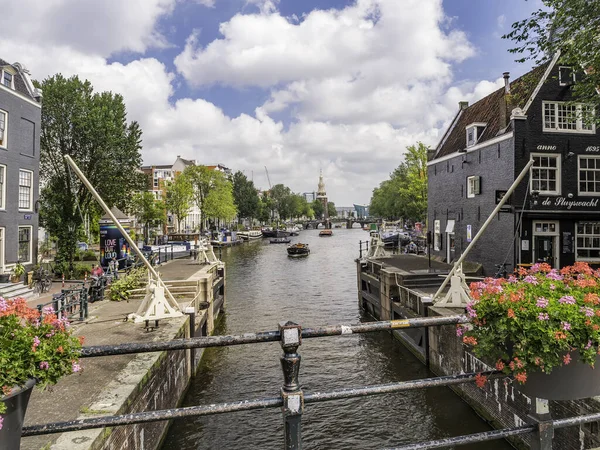 Amsterdam Nederland Circa Augustus 2019 Rustig Kanaal Met Boten Een — Stockfoto