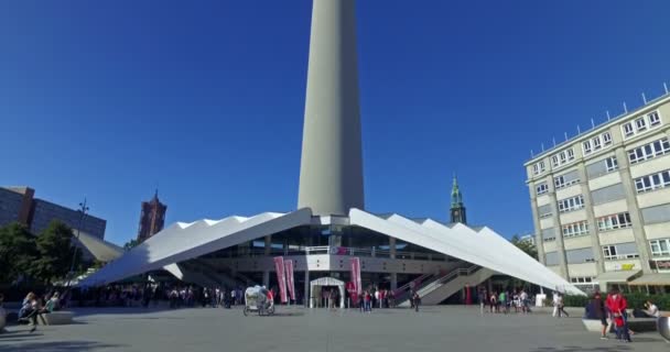 Berlim Alemanha Por Volta Fevereiro 2017 Torre Alexanderplatz — Vídeo de Stock