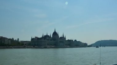 Budapeşte 'deki Macar Parlamentosu' nun aşırı gerilemesi.