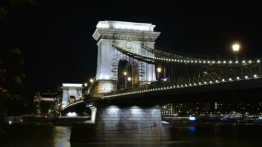 Budapeşte 'deki köprüdeki trafiğin zaman aşımı.