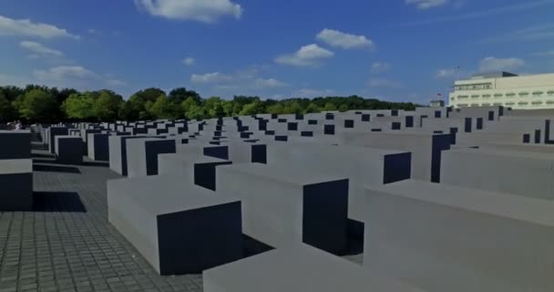 Pomnik zamordowanych Żydów Europy, znany również jako Pomnik Zagłady. Berlin, Niemcy. — Wideo stockowe