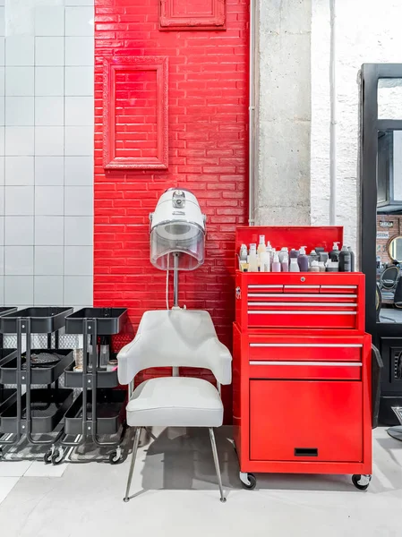 Retro Haartrockner Einem Schönheitssalon Friseursalon Innenausbau — Stockfoto