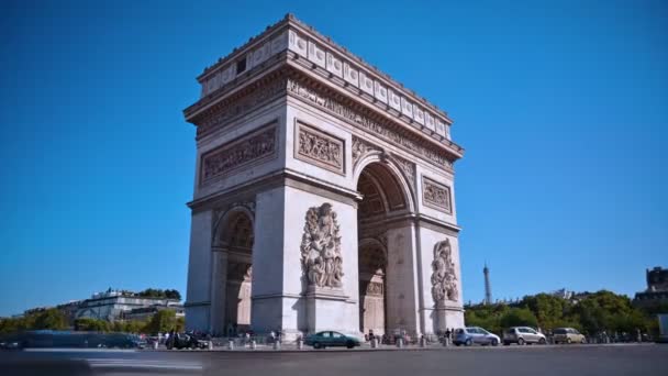 Tempo Trânsito Torno Arco Triunfo Dia Ensolarado Paris França — Vídeo de Stock