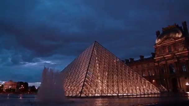 Time Lapse Louvre Dusk — Stock Video