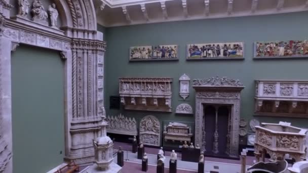 Londres Reino Unido Agosto 2016 Visitantes Museo Victoria Albert Movimiento — Vídeo de stock