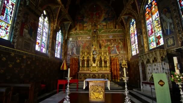 比利时布鲁日 2016年8月 比利时布鲁日圣血教堂的内部 — 图库视频影像